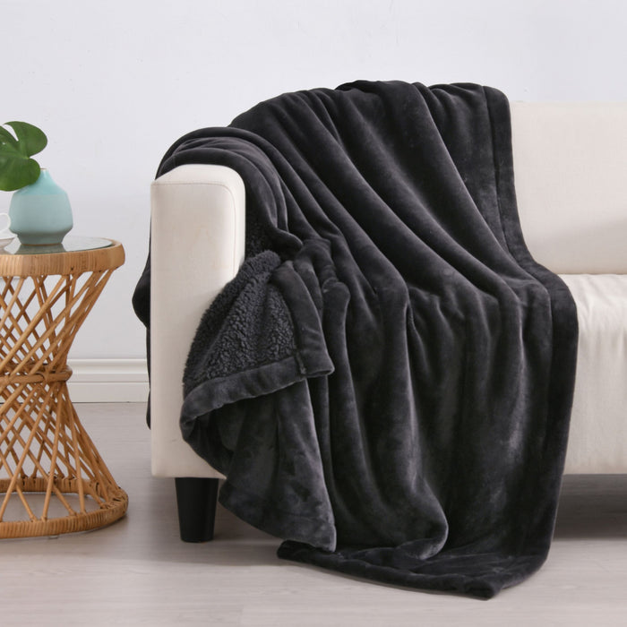 Hudson Fleece and Sherpa Reverse Throw Blanket Charcoal